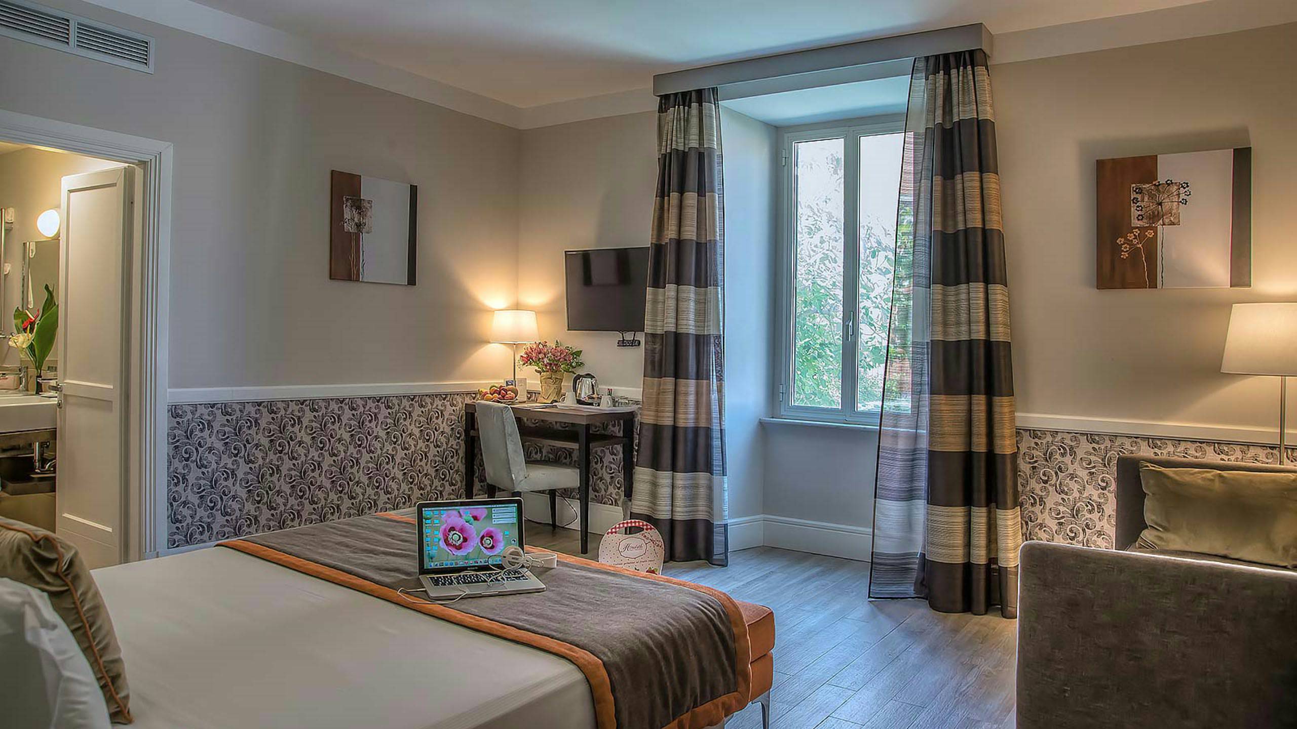 Fragrance Hotel St. Peter Rome Triple Room