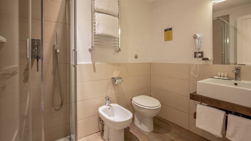 TRIPLE--ROOM---5---Fragrance-Hotel-Roma